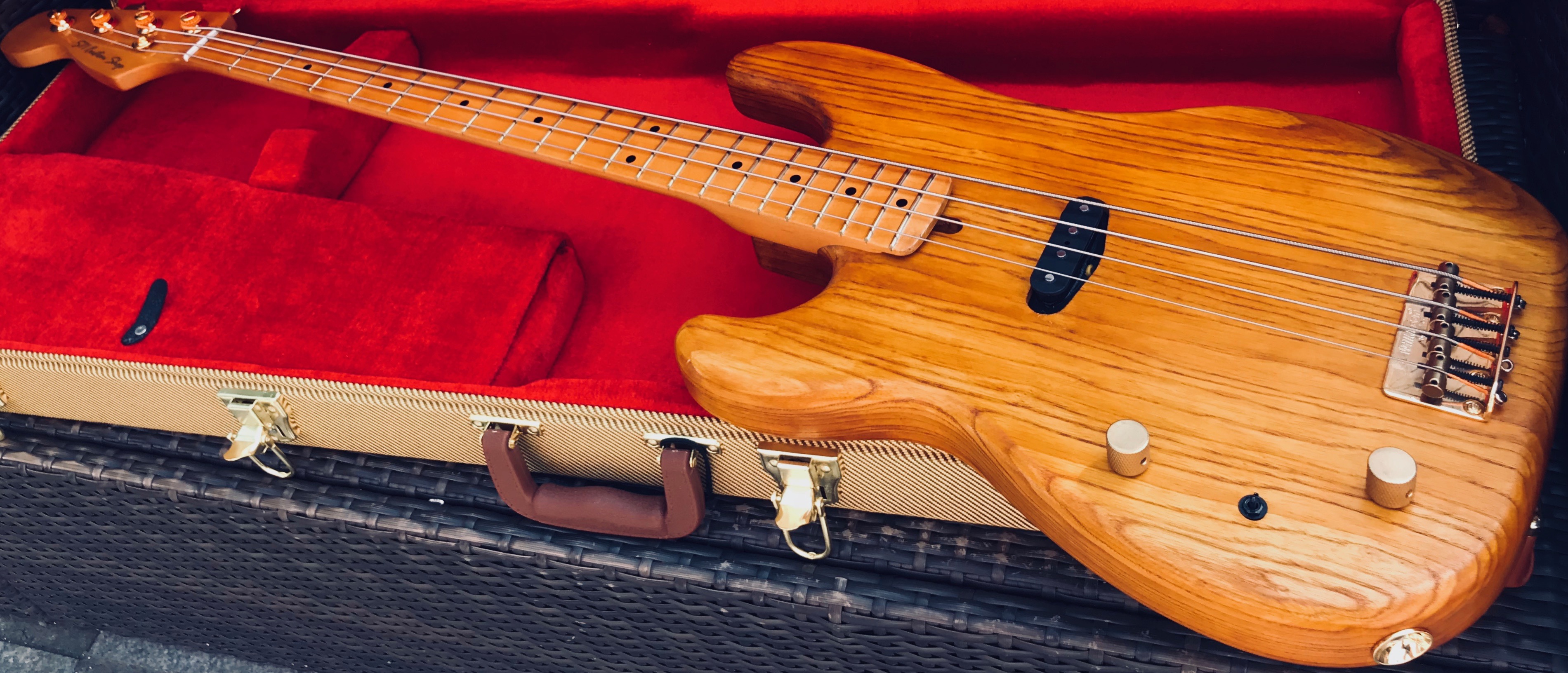 S71 Custom hybrid J/P 51' lefty Bass made in USA by Warmoth. S71Guitars